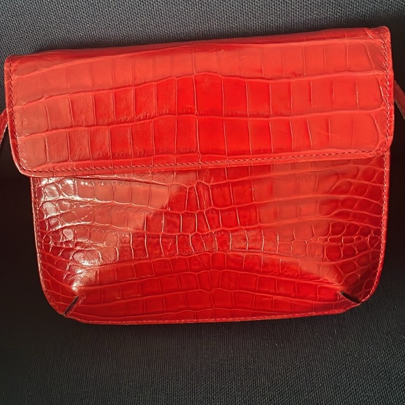 Salvatore Ferragamo Red-Croc Leather Crossbody Bag - Picture 2 of 8